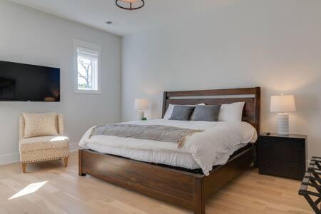 The Briar - Luxurious Condo Near Vanderbilt, Нэшвилл Экстерьер фото