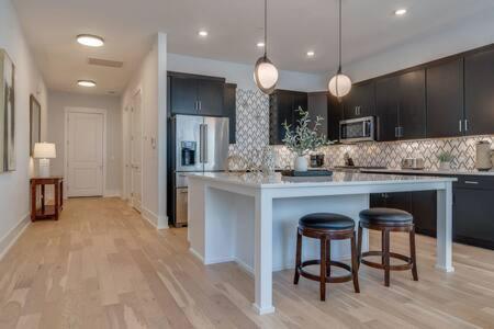 The Briar - Luxurious Condo Near Vanderbilt, Нэшвилл Экстерьер фото